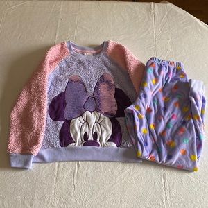 Minnie Mouse Girls Size 7/8- Purple/Pink 2 piece Pajama set
